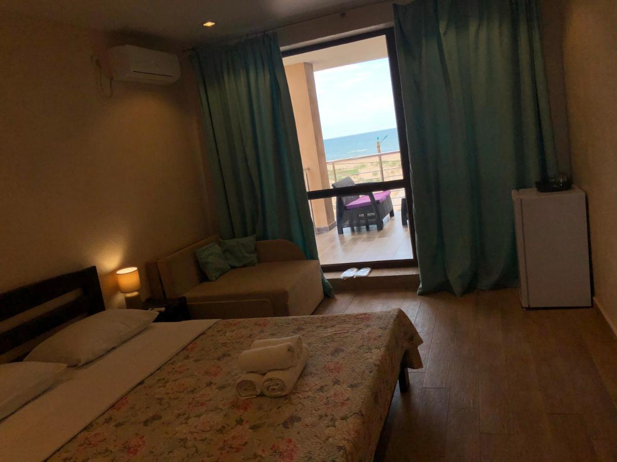 Золотий Лев Otel Zatoka Dış mekan fotoğraf